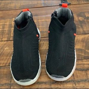 ZARA Boys Sneakers size EU25  US 8 Pre owned